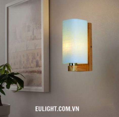 đèn tường chao vuông V021