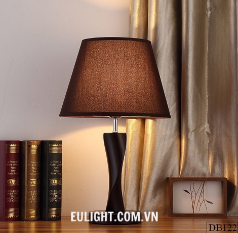 đèn bàn gỗ chao vải DBG178
