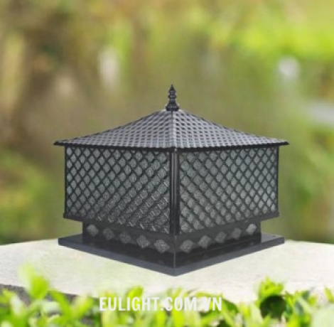 đèn gắn trụ cột thân đen NVT332