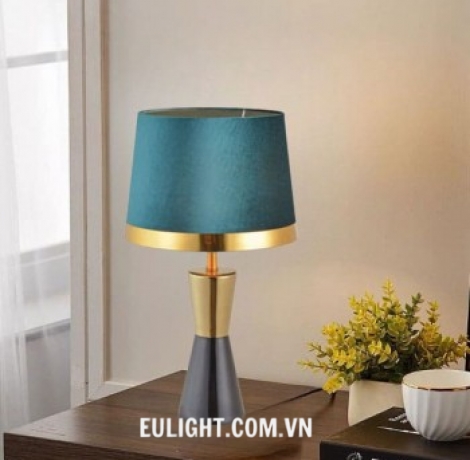 Đèn để bàn chao vải DB9012