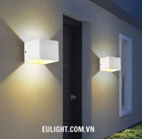 đèn hắt 2  chiều gắn tường vỏ trắng VNT2217