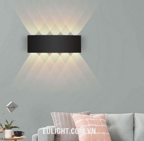 Đèn hắt 8 tia gắn tường VGT106 vỏ Đen hoặc Trắng