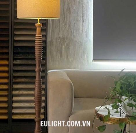 đèn cây thân gỗ DCG140