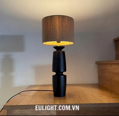 đèn bàn gỗ chao vải DBG170